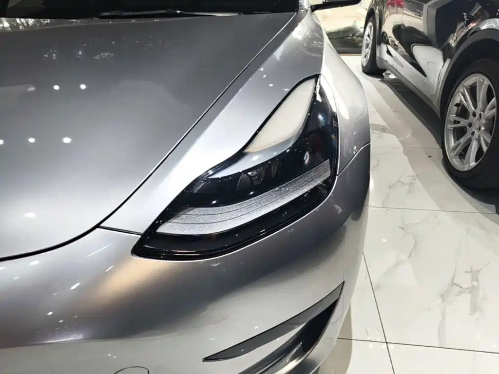 Tesla Model 3 — фото 24