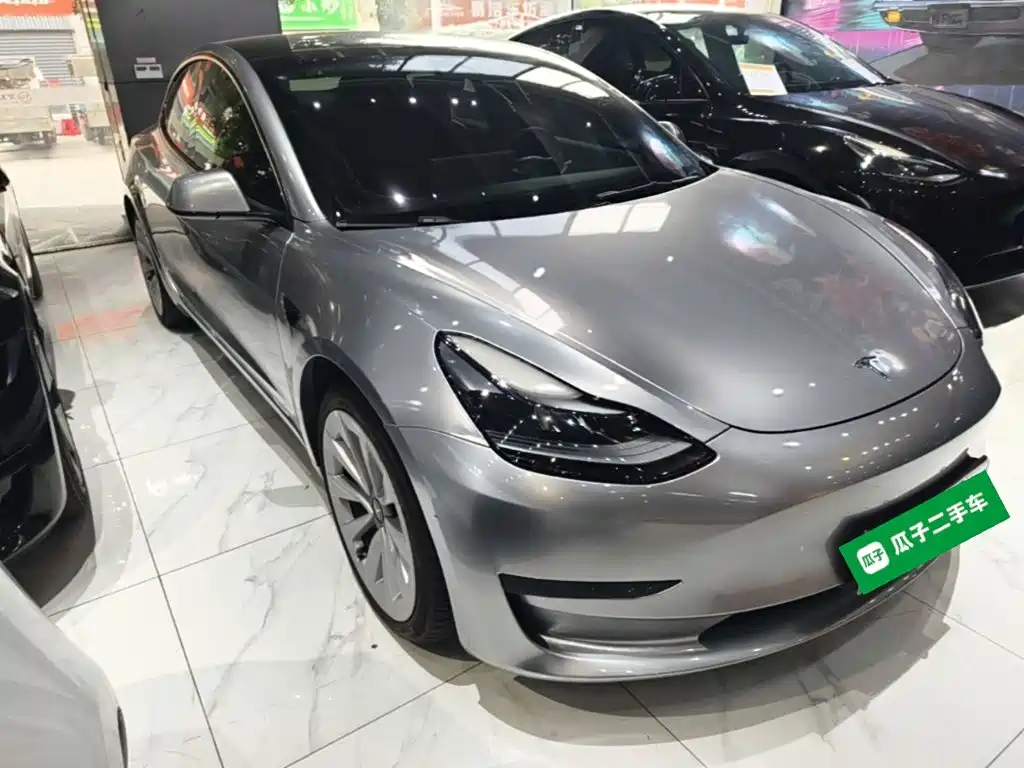 Tesla Model 3 — фото 4