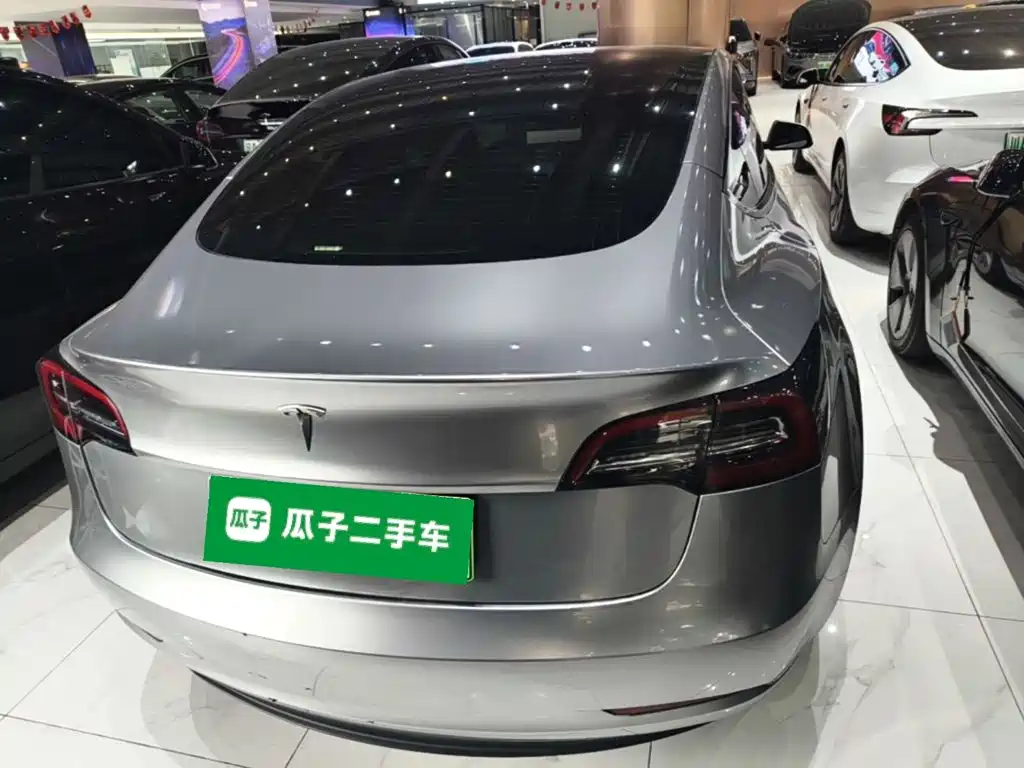 Tesla Model 3 — фото 6