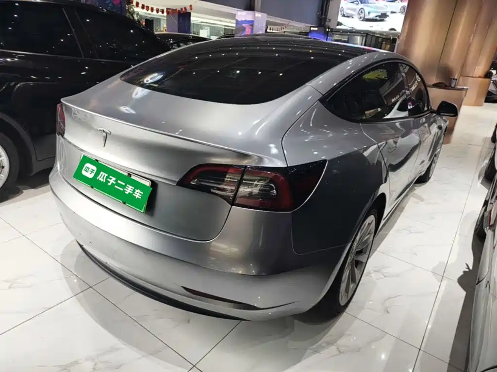 Tesla Model 3 — фото 7