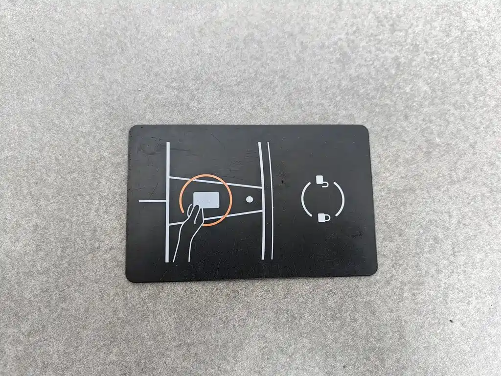 Tesla Model Y — фото 19
