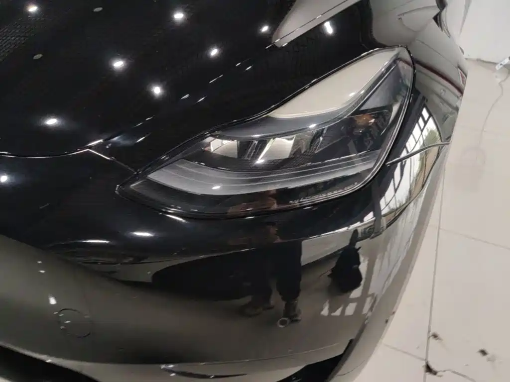 Tesla Model Y — фото 24