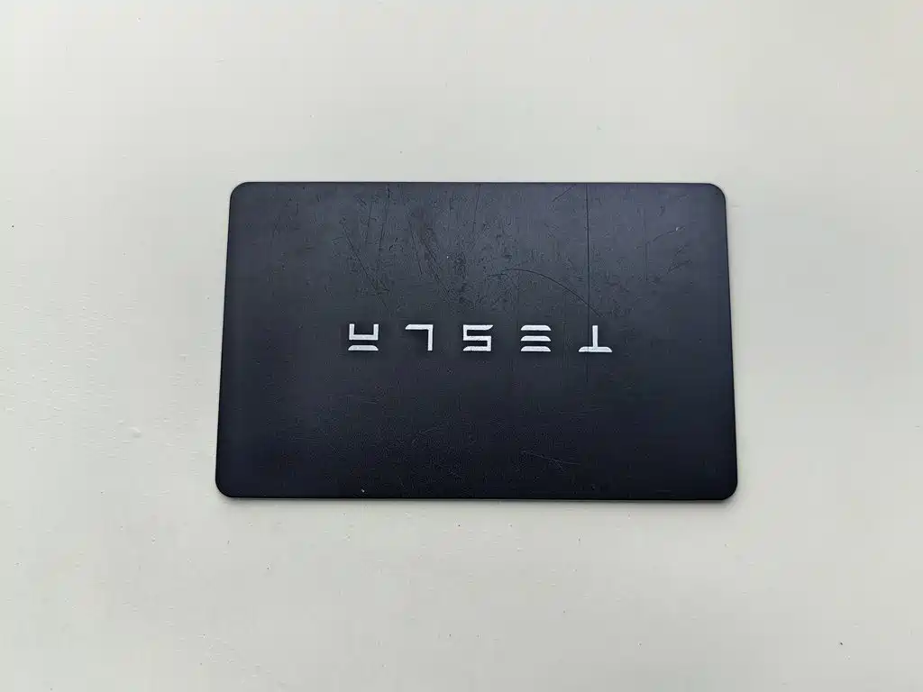 Tesla Model Y — фото 19