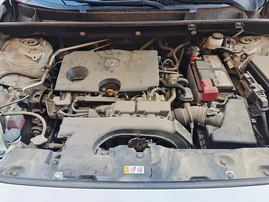 Toyota RAV4 — фото 10
