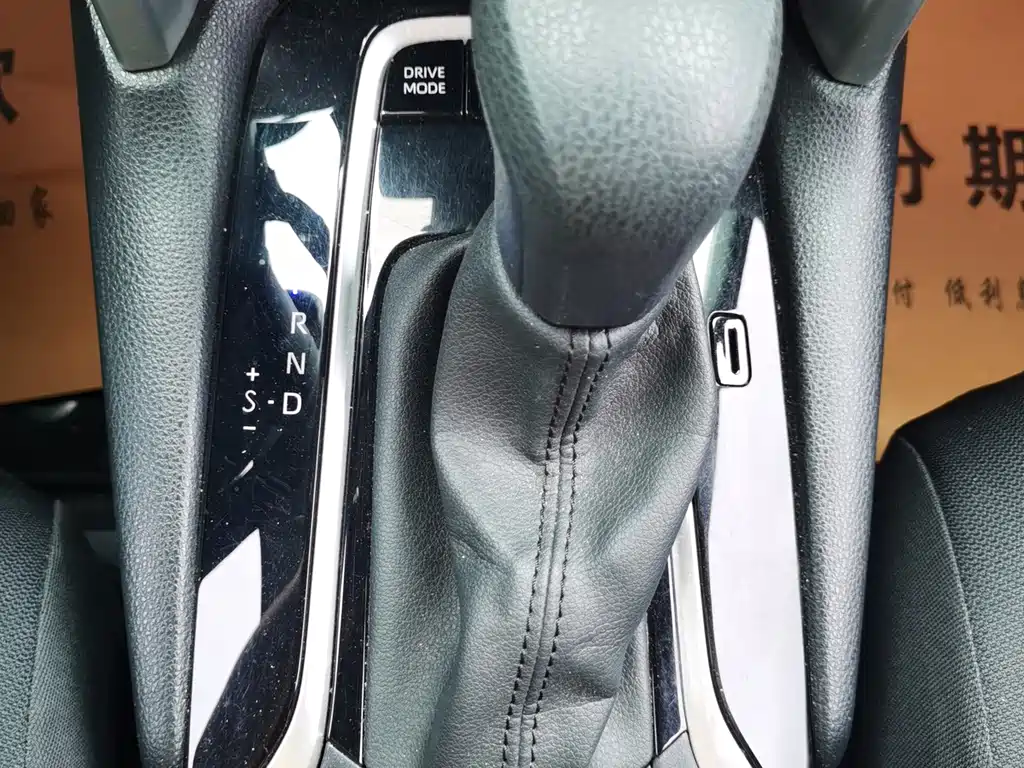Toyota Corolla Cross — фото 11