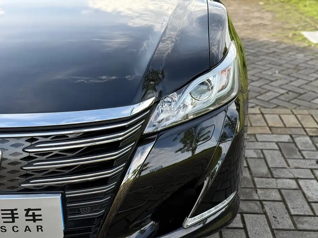 Toyota Crown — фото 4