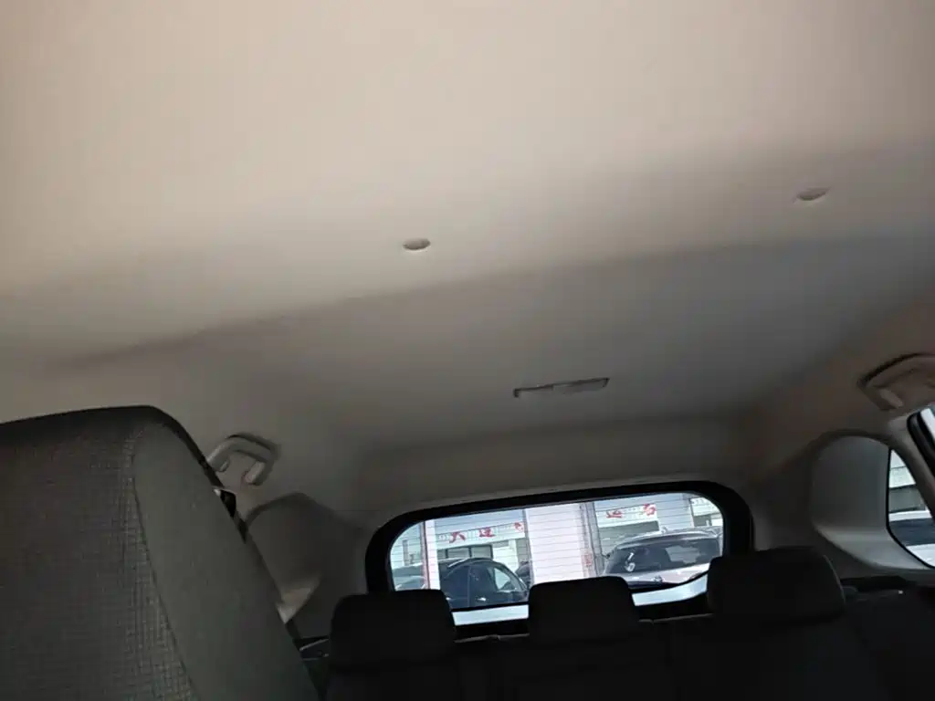 Toyota RAV4 — фото 18