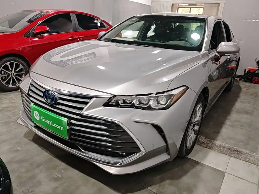Toyota Avalon — фото 2