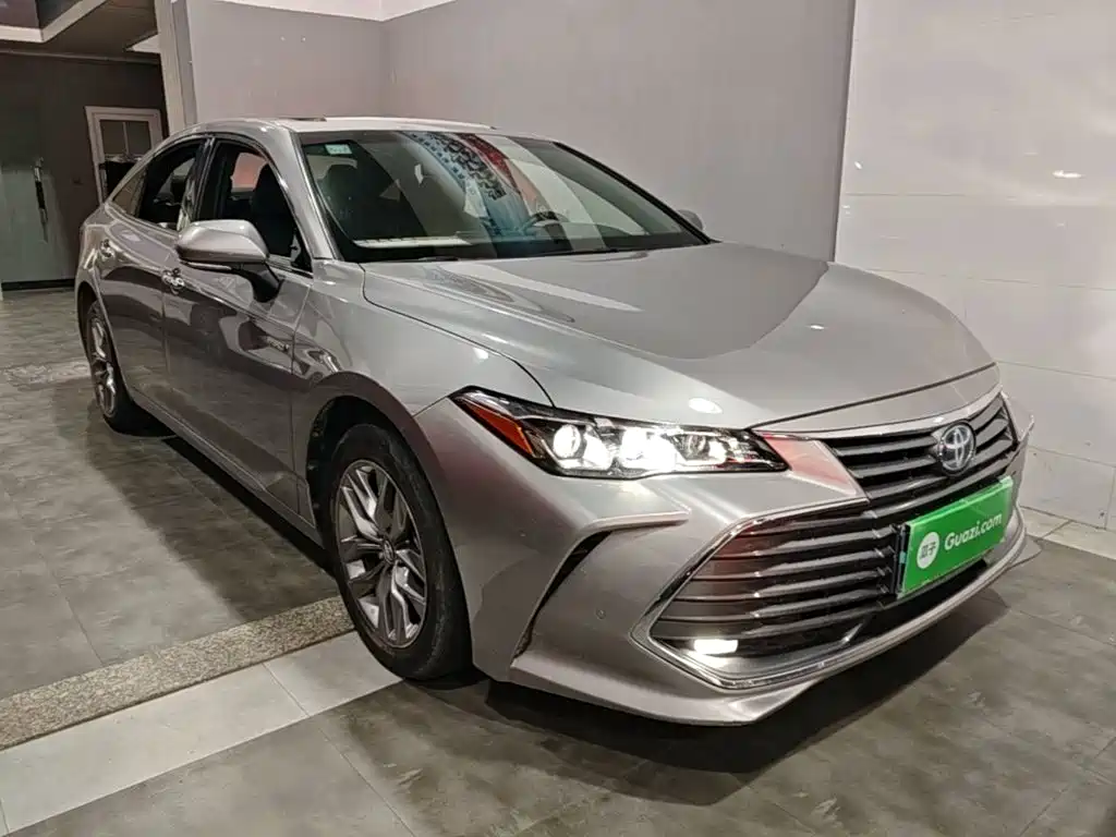 Toyota Avalon — фото 4