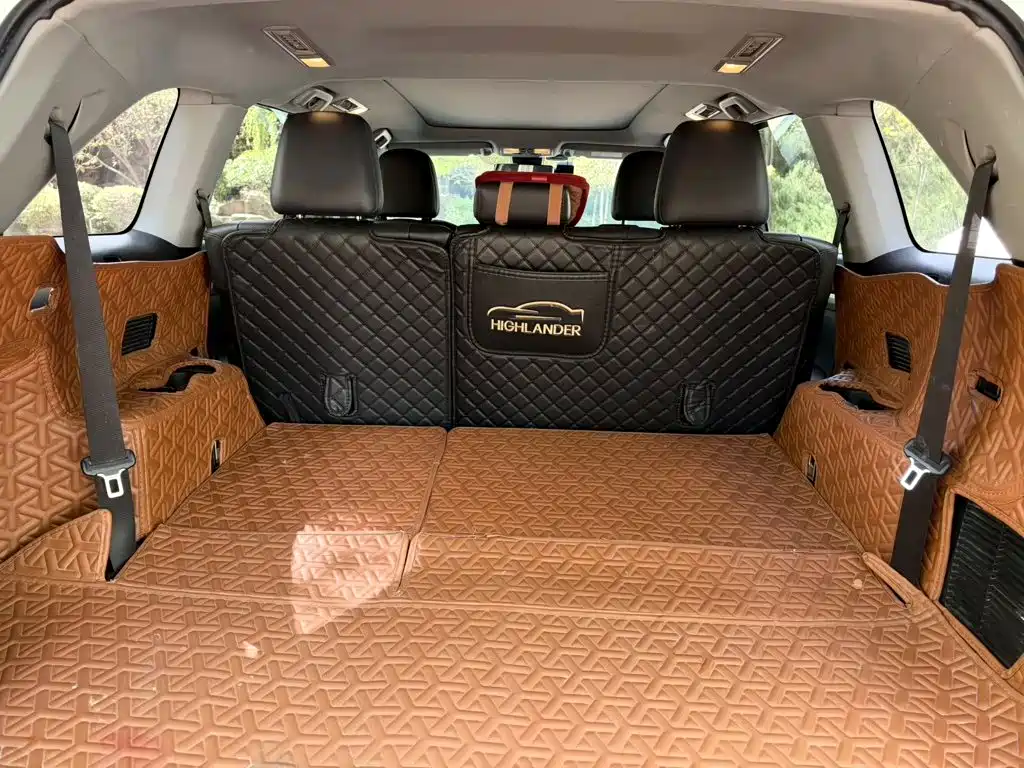 Toyota Highlander — фото 5