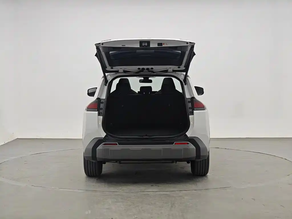 Toyota RAV4 — фото 9