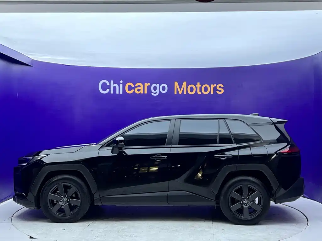 Toyota RAV4 — фото 3