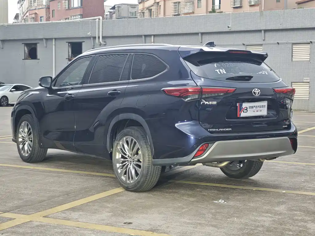 Toyota Highlander — фото 7