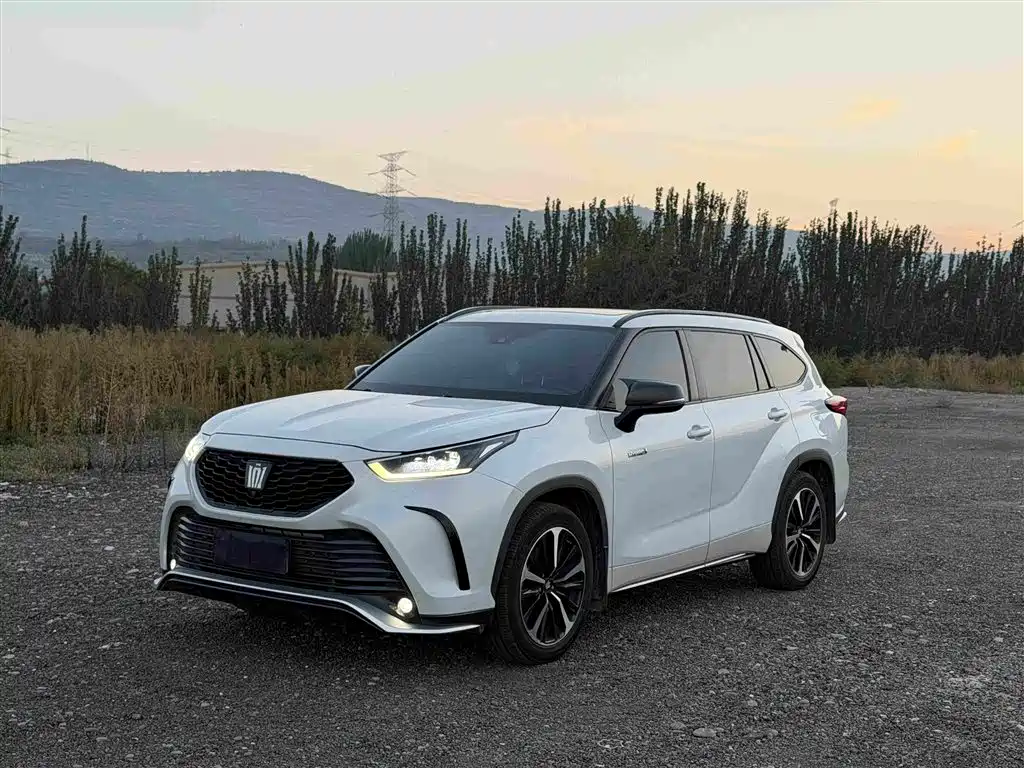 Toyota Crown Kluger