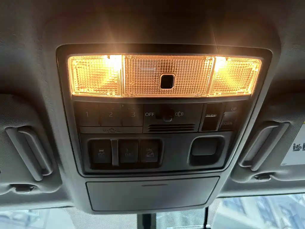 Toyota 4Runner — фото 10