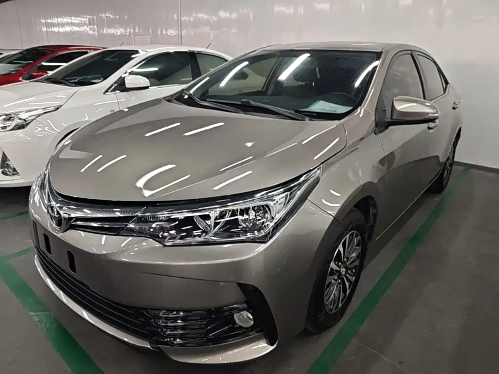 Toyota Corolla — фото 2