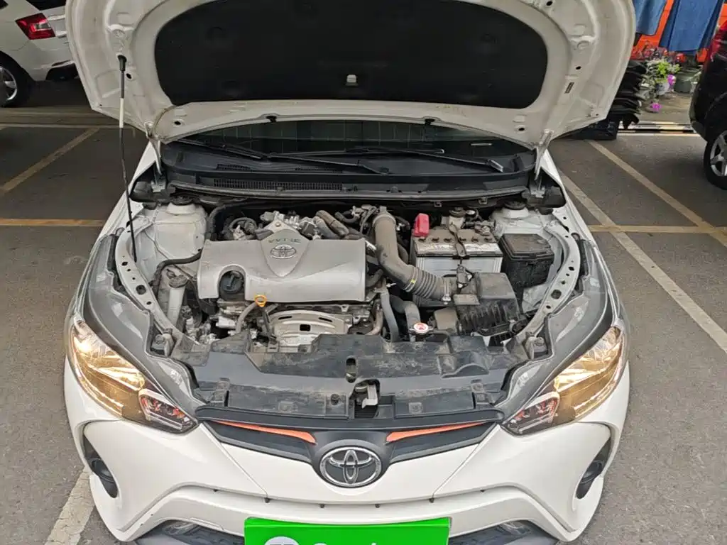 Toyota Yaris L — фото 20