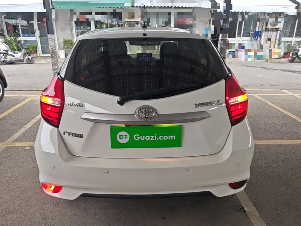 Toyota Yaris L — фото 6