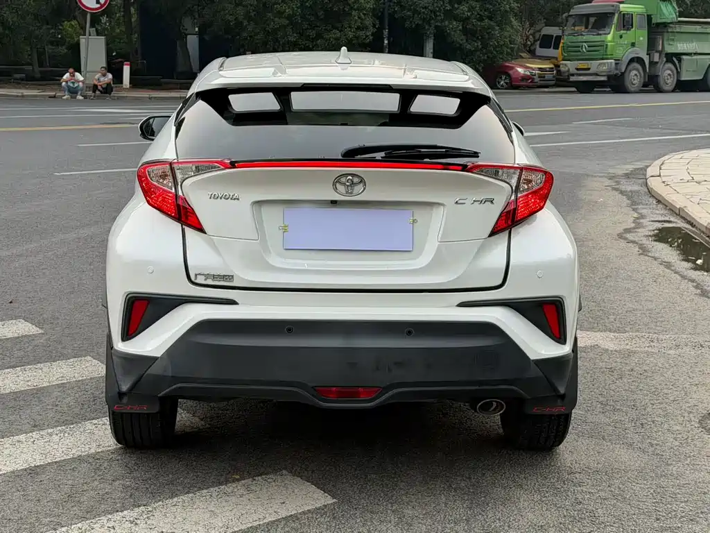 Toyota C-HR — фото 5