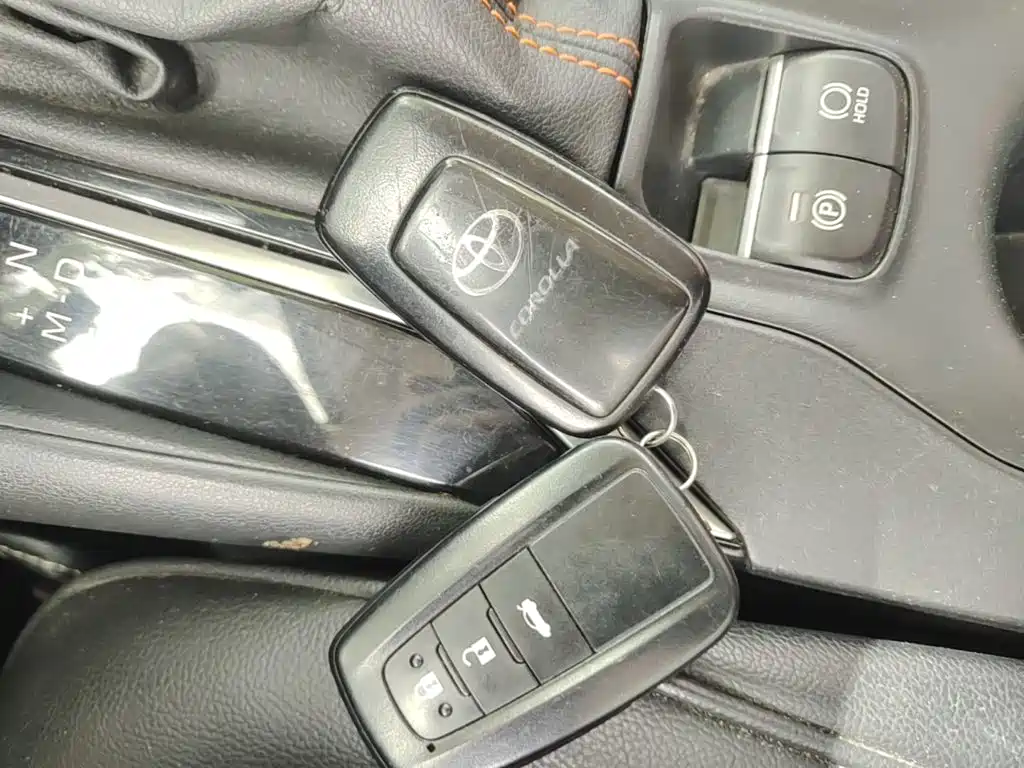 Toyota Corolla — фото 9