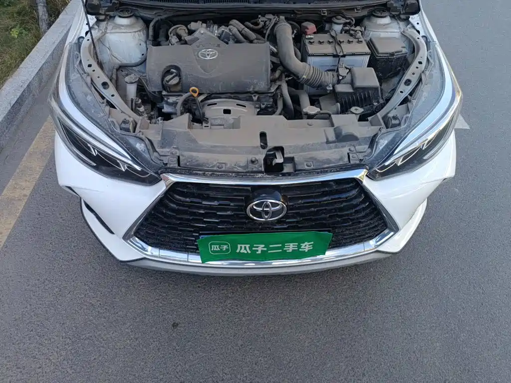 Toyota Yaris L — фото 16