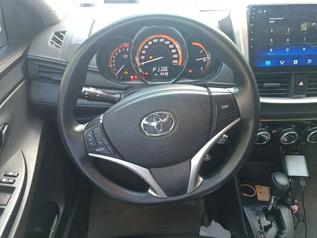 Toyota Yaris L — фото 6