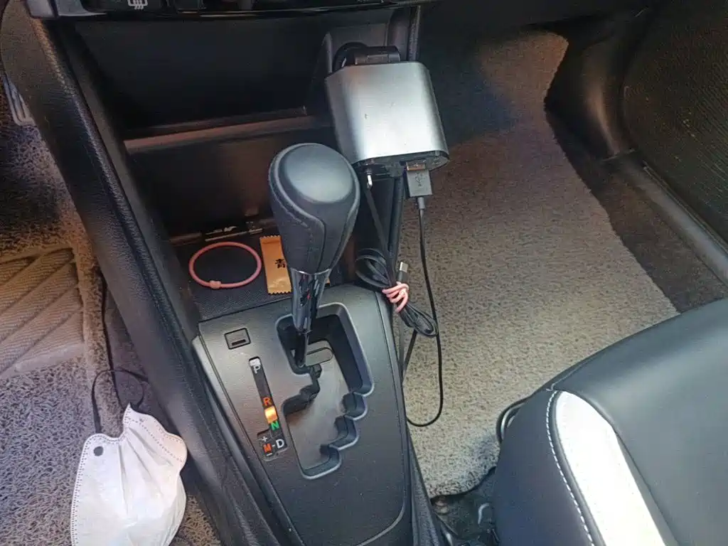 Toyota Yaris L — фото 10