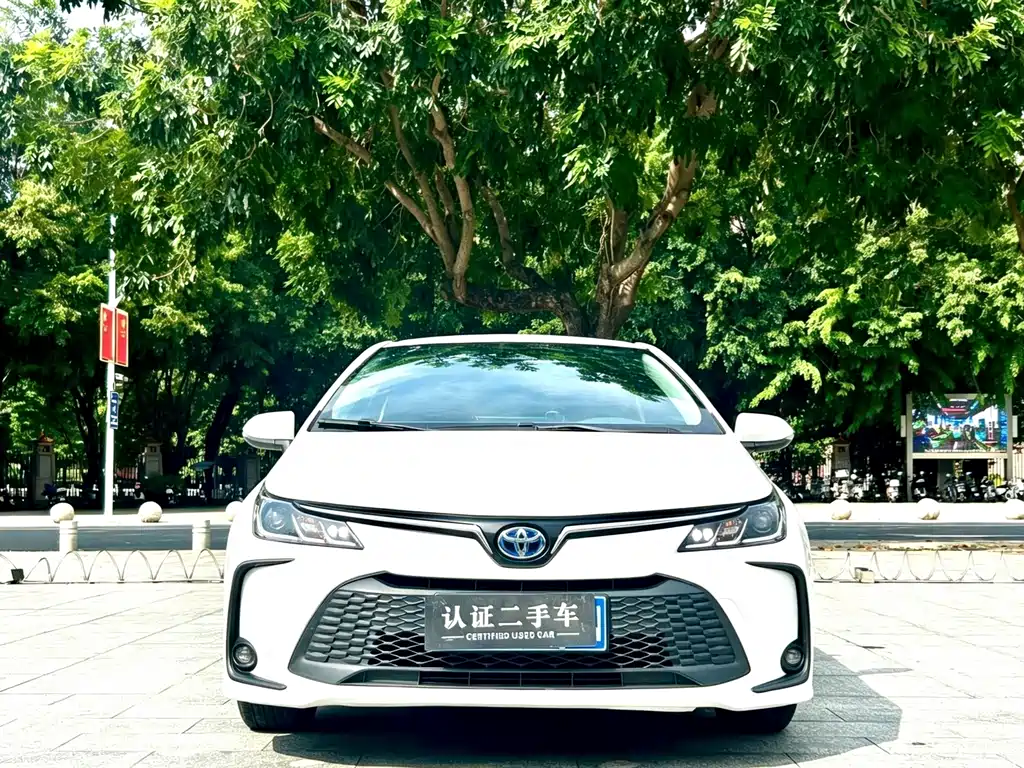 Toyota Corolla — фото 3