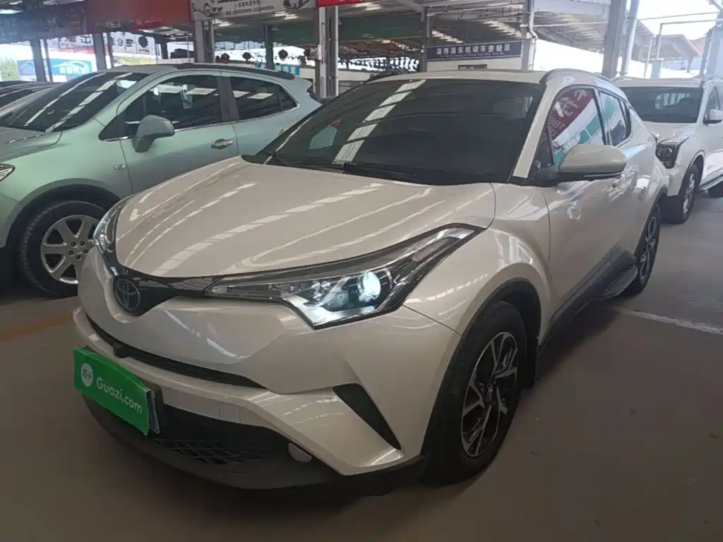 Toyota C-HR — фото 2