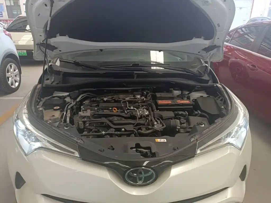Toyota C-HR — фото 20