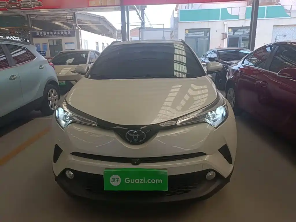 Toyota C-HR — фото 3