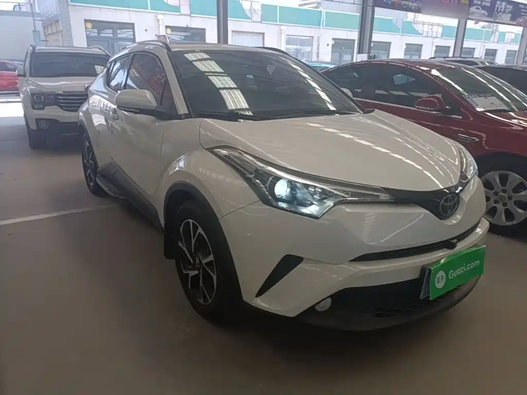 Toyota C-HR — фото 4