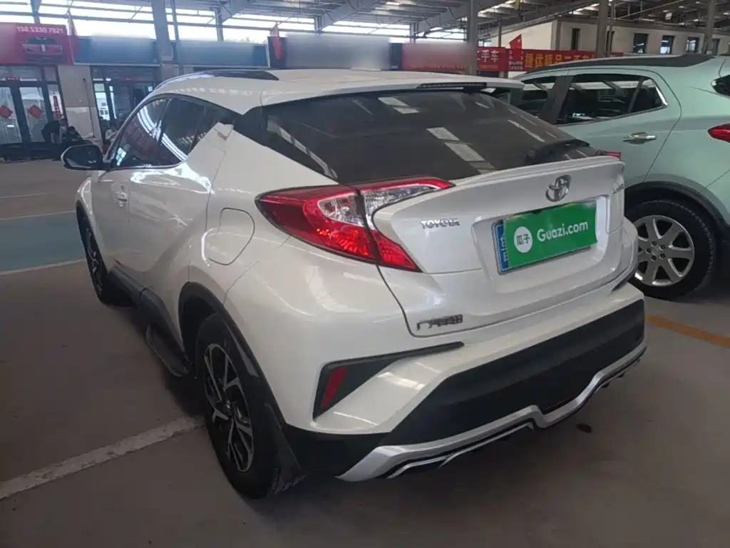 Toyota C-HR — фото 5