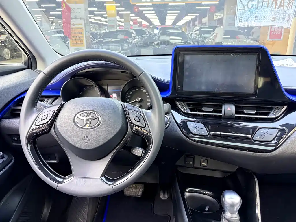 Toyota C-HR — фото 6