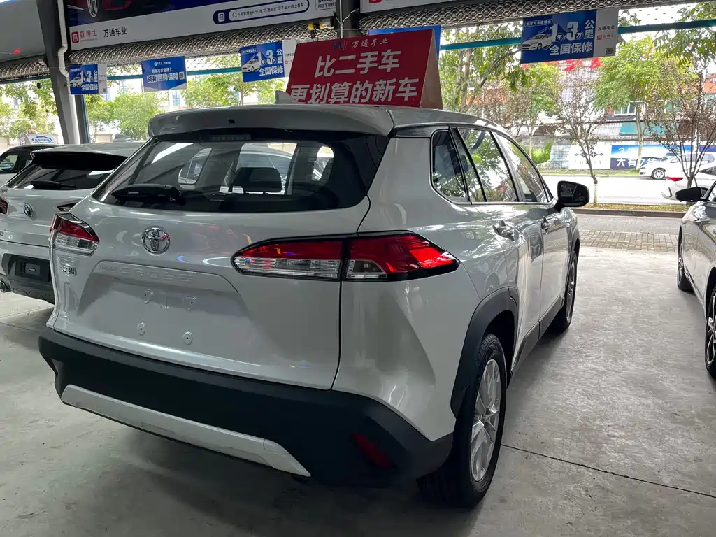 Toyota Corolla Cross — фото 9