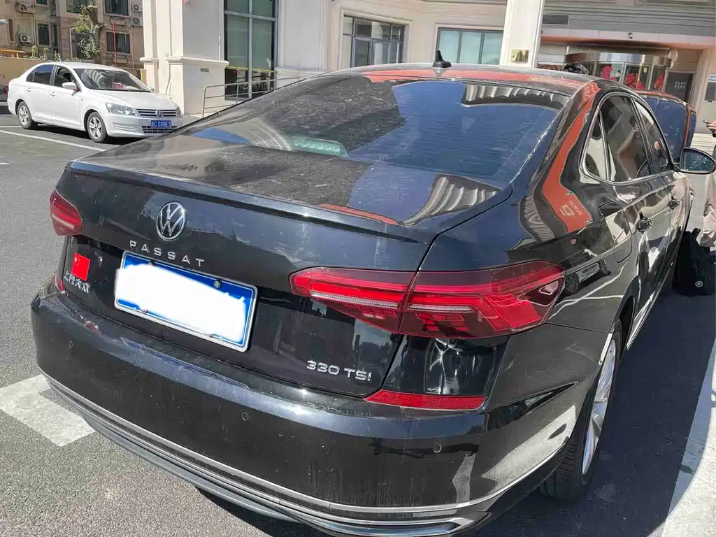 Volkswagen Passat — фото 4