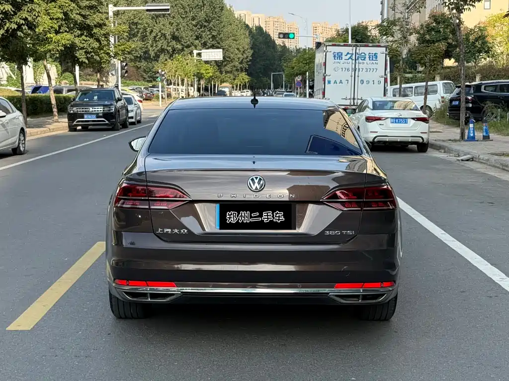 Volkswagen Phideon — фото 5