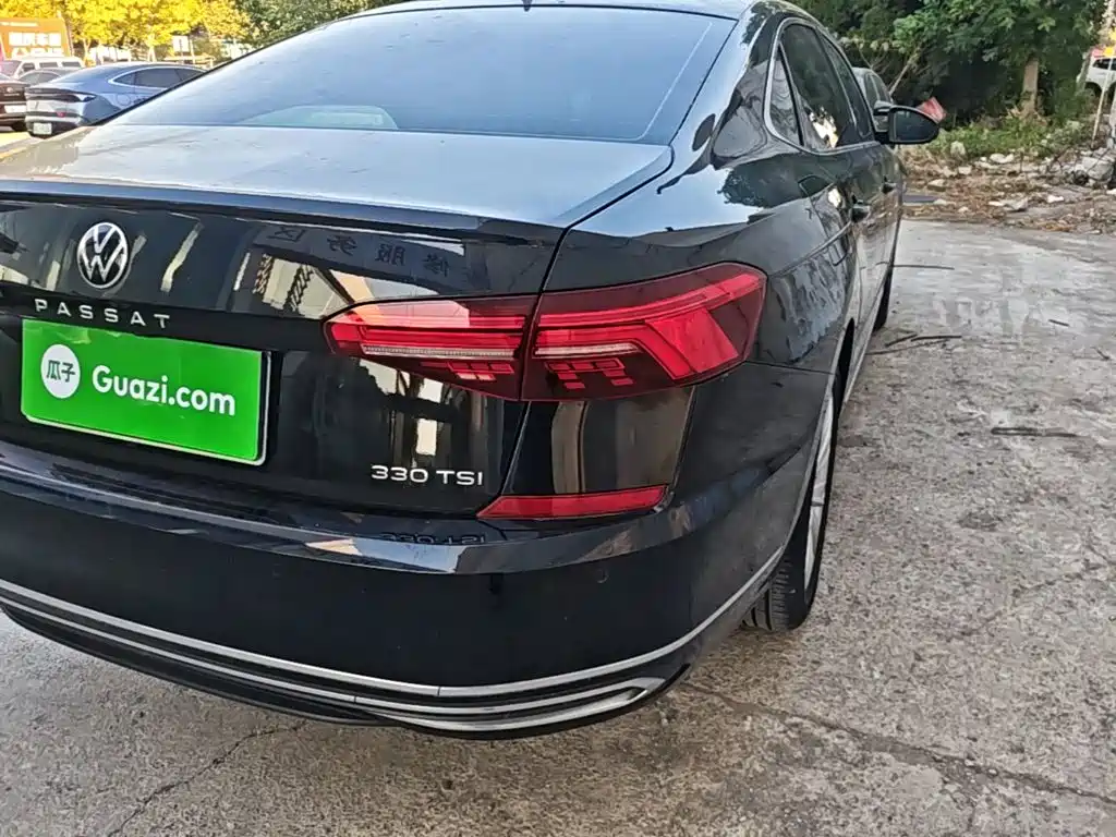 Volkswagen Passat — фото 8
