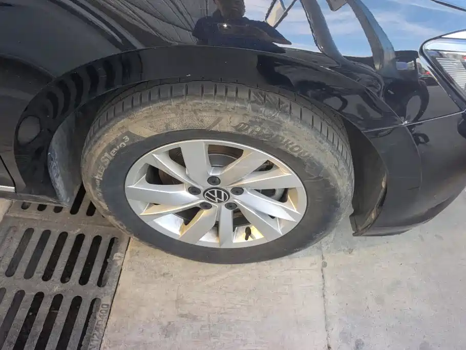 Volkswagen Passat — фото 6