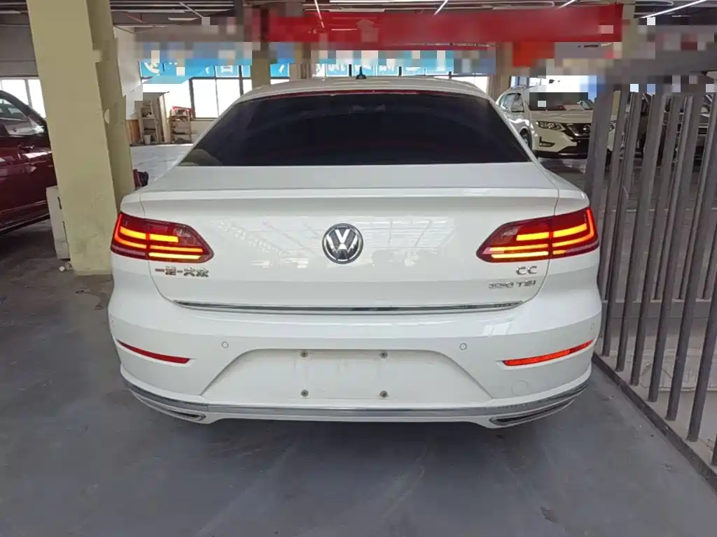 Volkswagen CC — фото 6