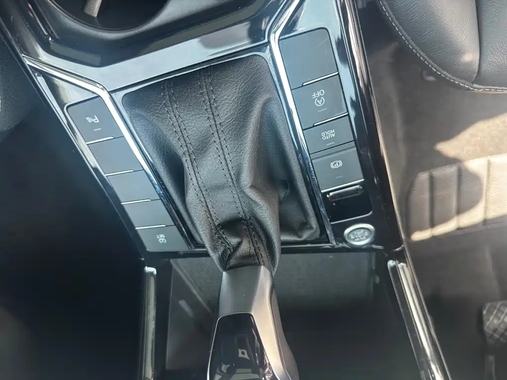 Volkswagen Passat — фото 7