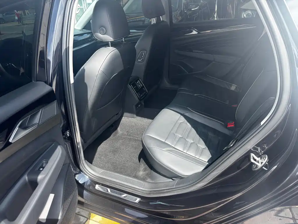 Volkswagen Passat — фото 10