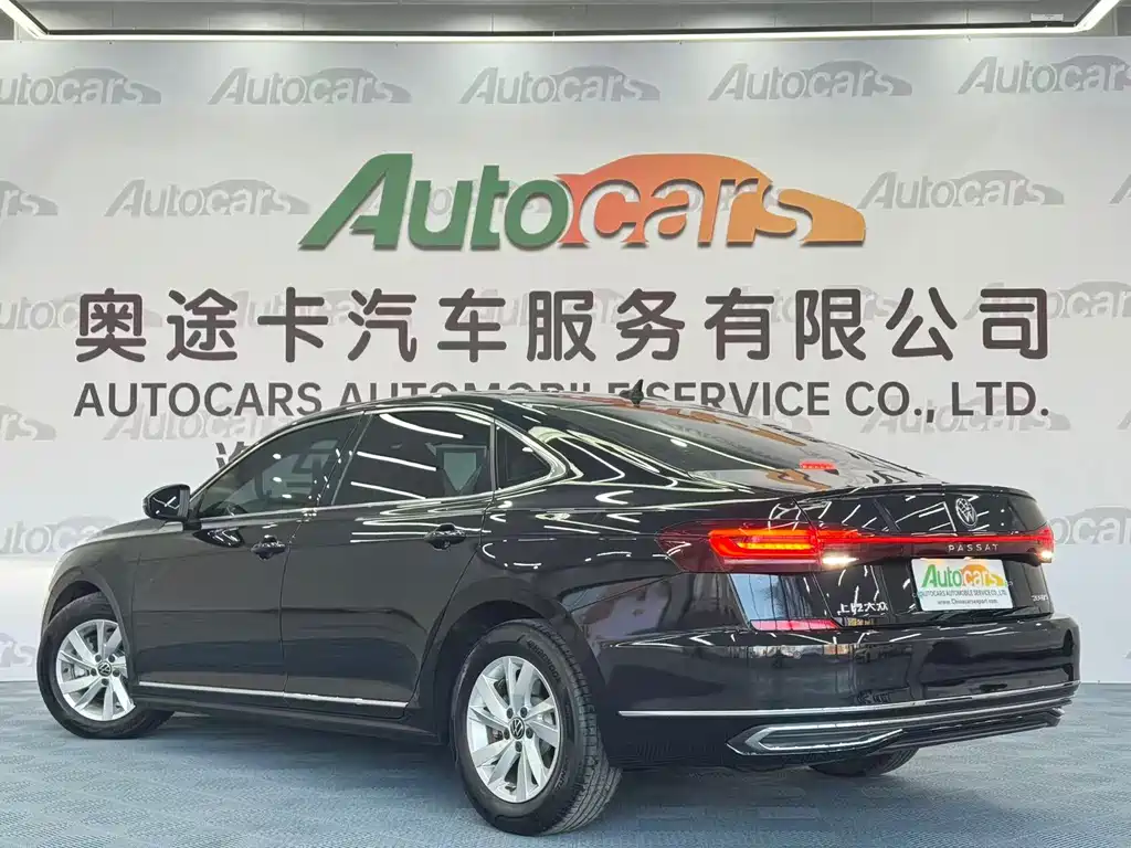 Volkswagen Passat — фото 6