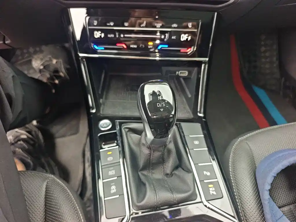 Volkswagen Passat — фото 14