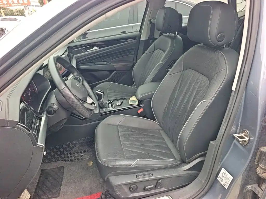Volkswagen Passat — фото 15