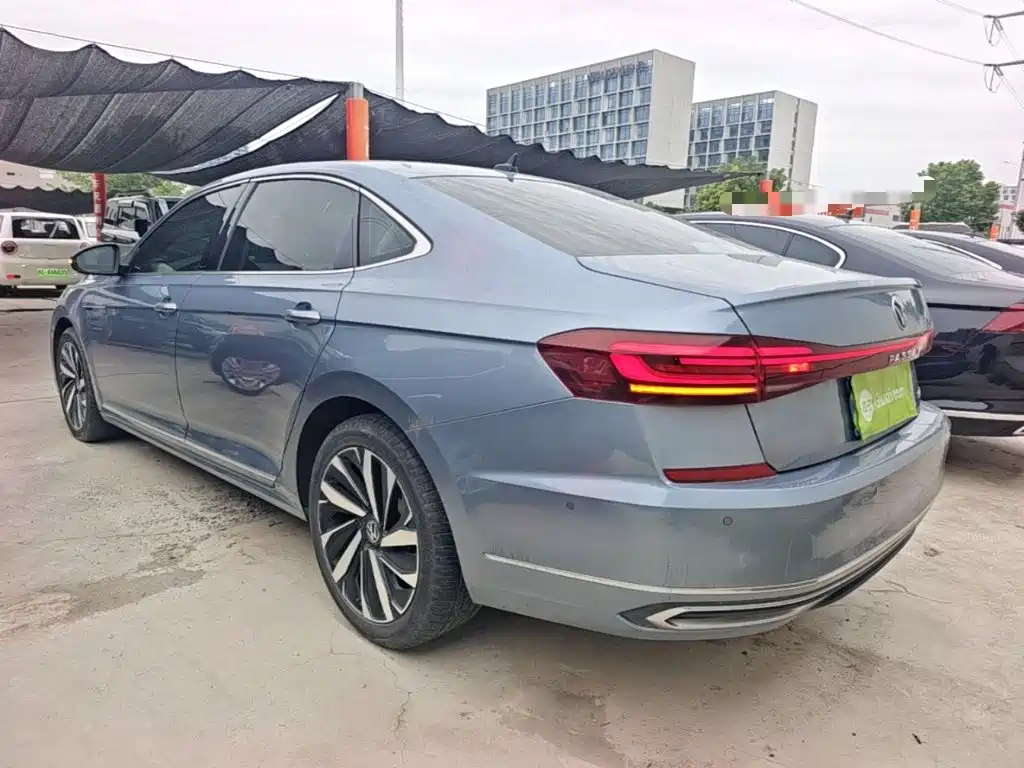 Volkswagen Passat — фото 5