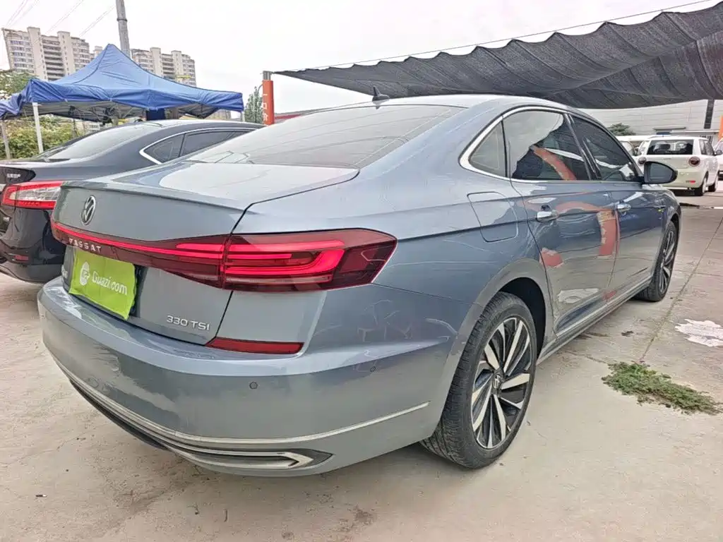 Volkswagen Passat — фото 7