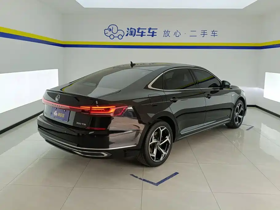 Volkswagen Passat — фото 3