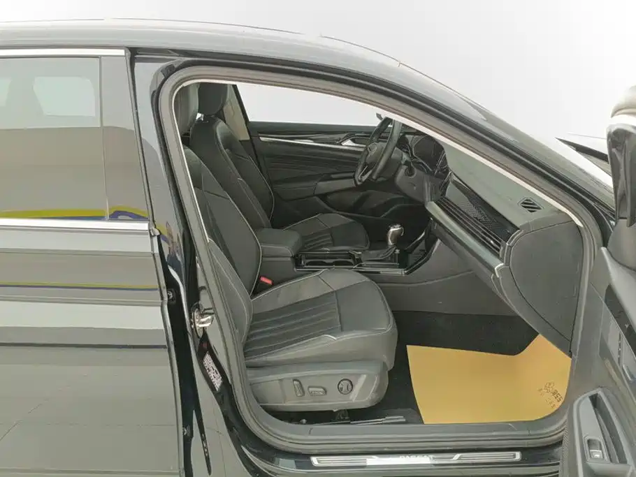 Volkswagen Passat — фото 8