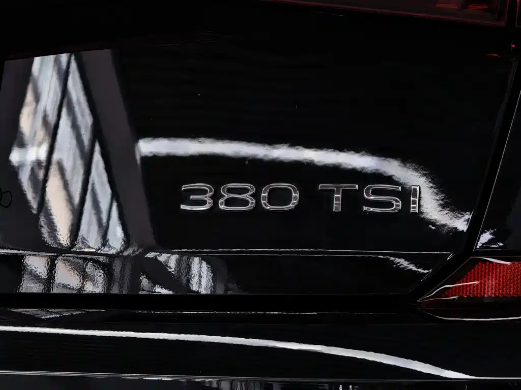 Volkswagen Passat — фото 23